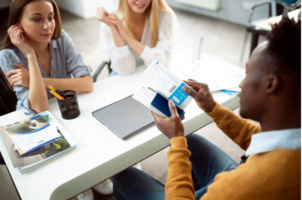 Applying for Kenya Travel Visas as a Family or Group: Requirements for Minors and Multi-Passenger Applications